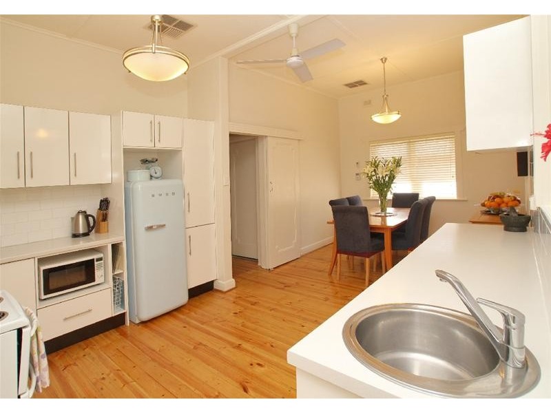 3 Gray Street, Black Forest SA 5035