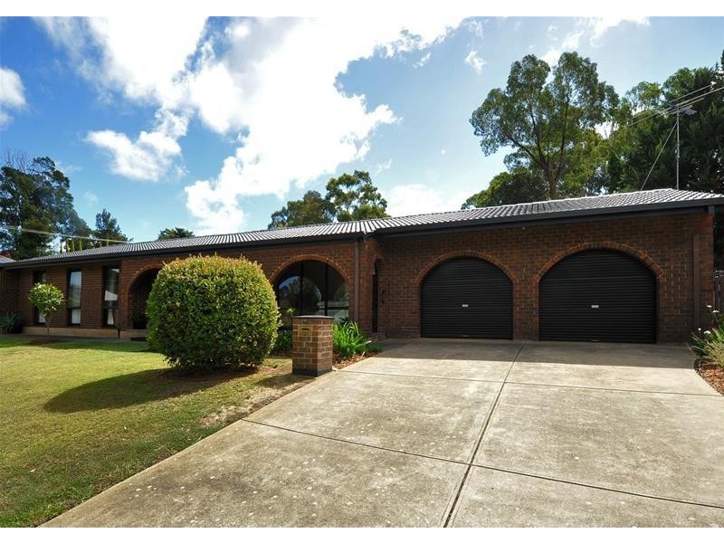 12 Larkdale Crescent, O’halloran Hill SA 5158