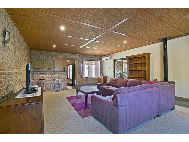 15 Scottish Avenue, Clovelly Park SA 5042