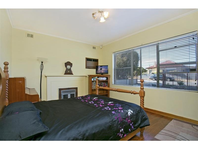 15 Scottish Avenue, Clovelly Park SA 5042