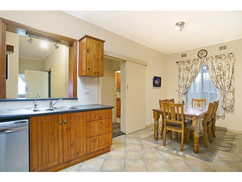 15 Scottish Avenue, Clovelly Park SA 5042