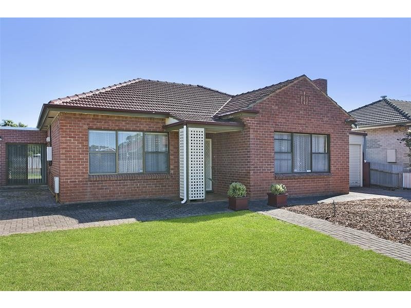 15 Scottish Avenue, Clovelly Park SA 5042