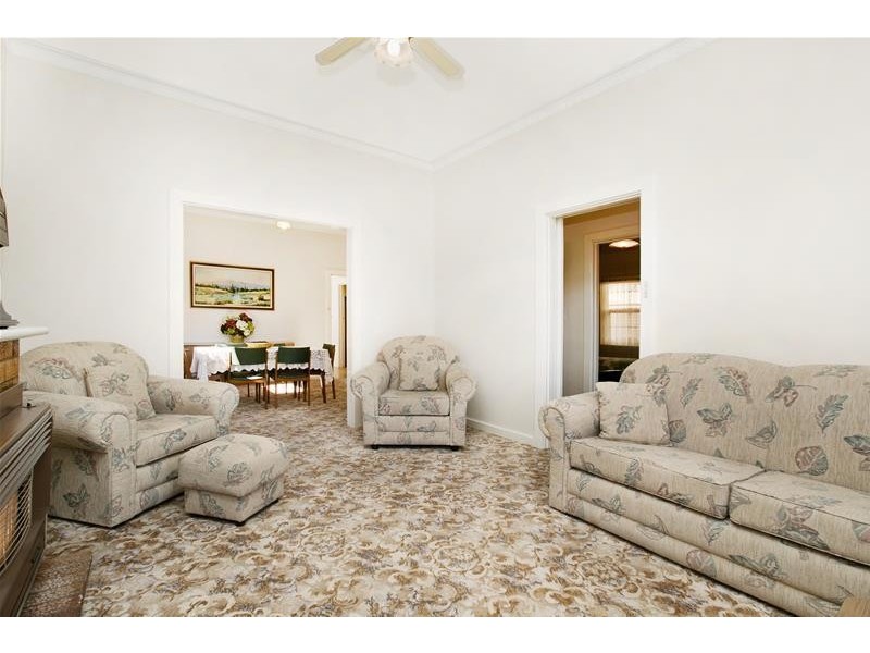 4 Gurrs Road, Seaton SA 5023