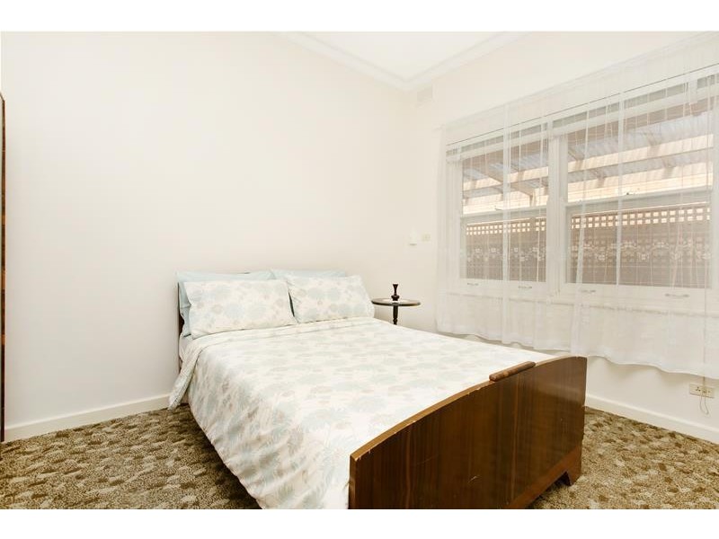 4 Gurrs Road, Seaton SA 5023