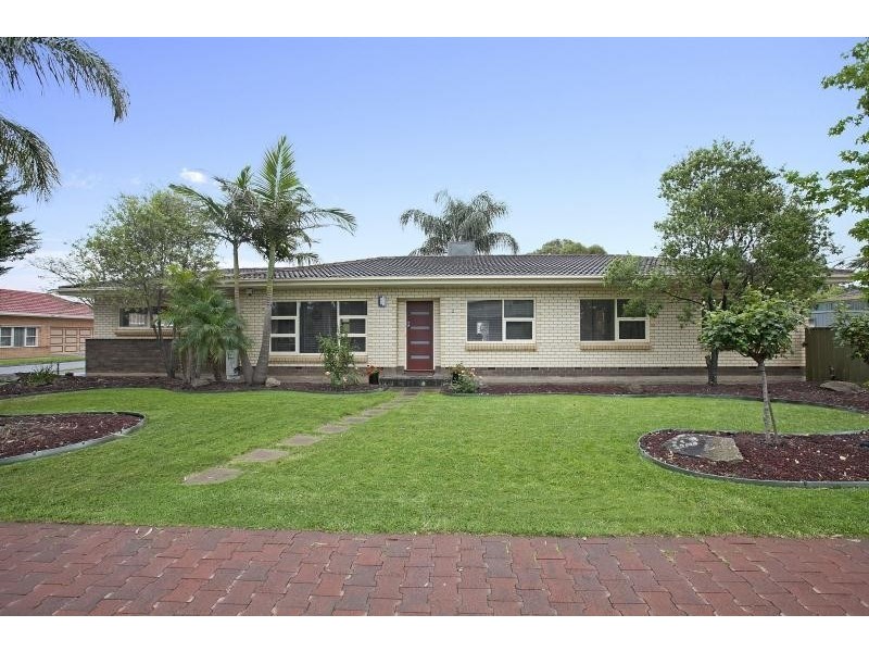 2 Tora Court, Park Holme SA 5043