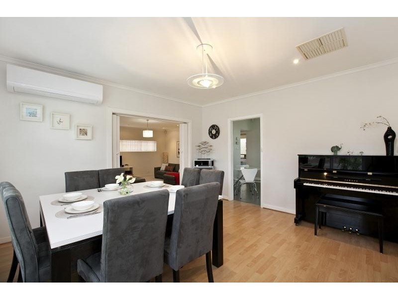 2 Tora Court, Park Holme SA 5043