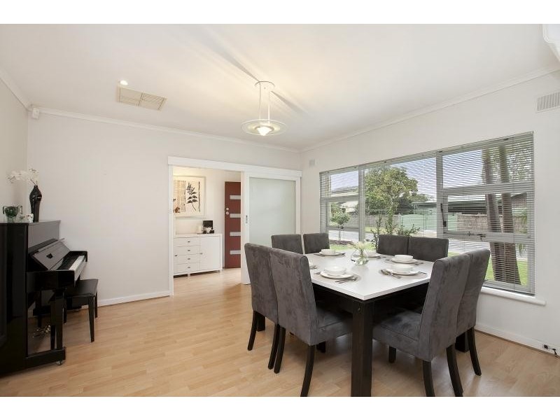 2 Tora Court, Park Holme SA 5043