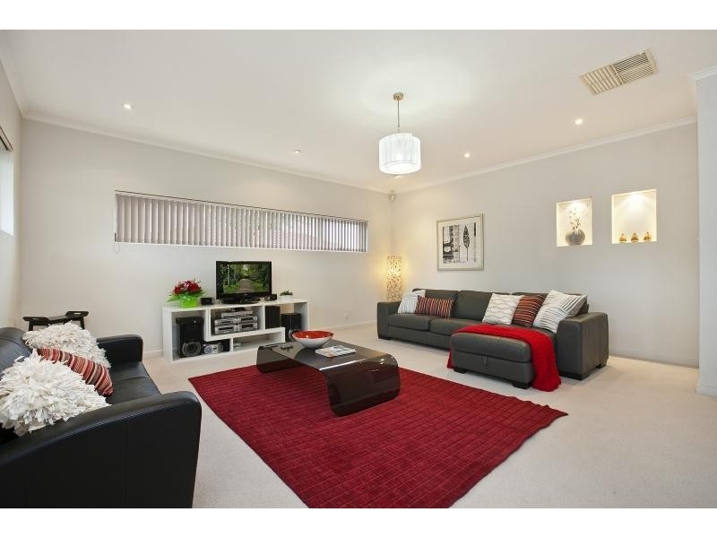 2 Tora Court, Park Holme SA 5043