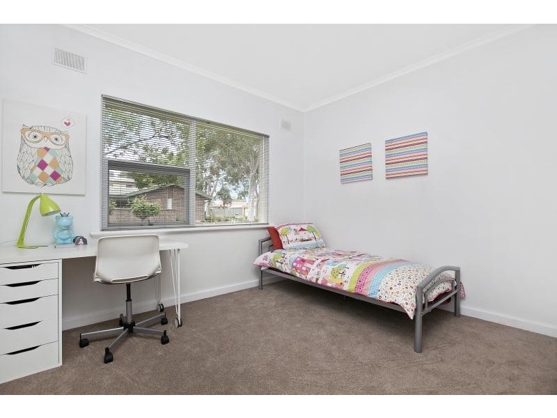 2 Tora Court, Park Holme SA 5043