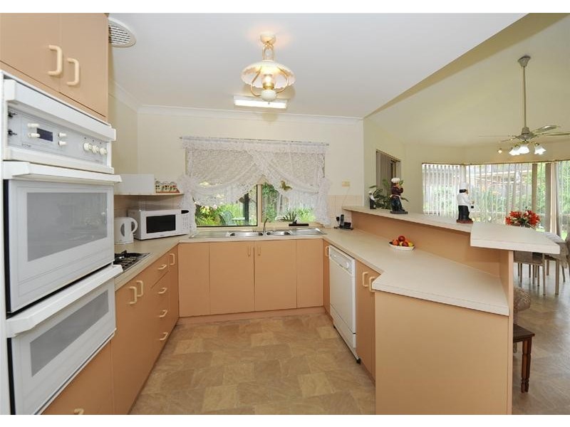 16 Peppertree Grove, Marion SA 5043