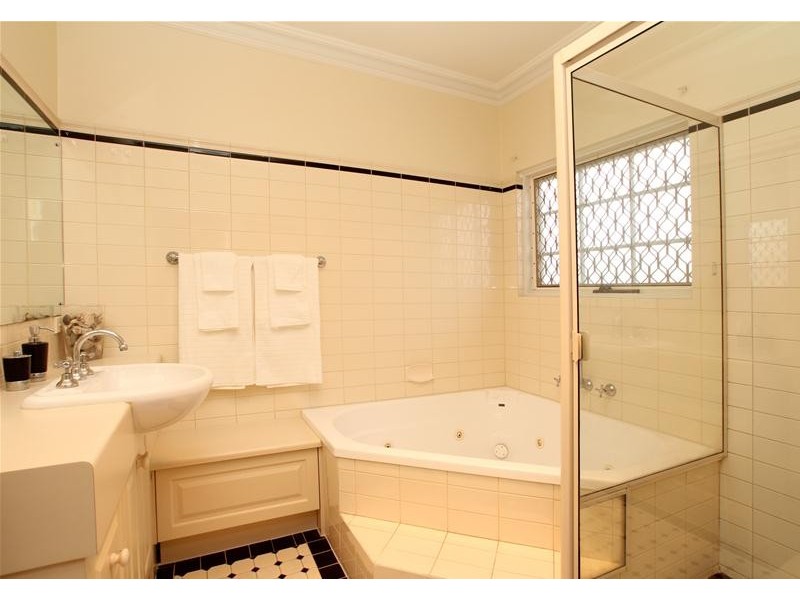 2/12 Old Tapleys Hill Road, Glenelg North SA 5045