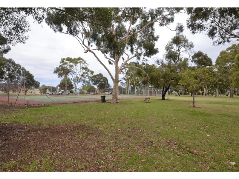 8 Buckingham Avenue, Warradale SA 5046