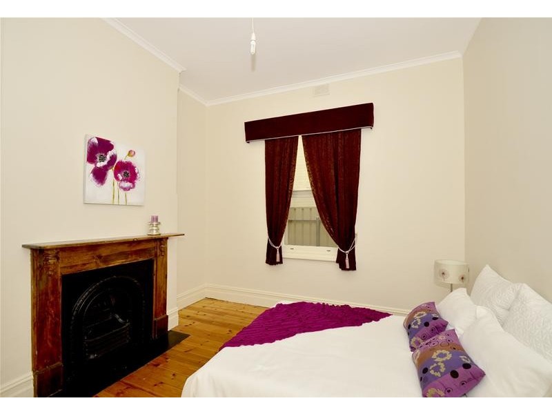 16 Nottingham Crescent, Glandore SA 5037