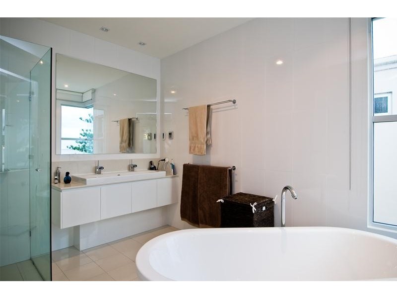 121C Esplanade, Brighton SA 5048