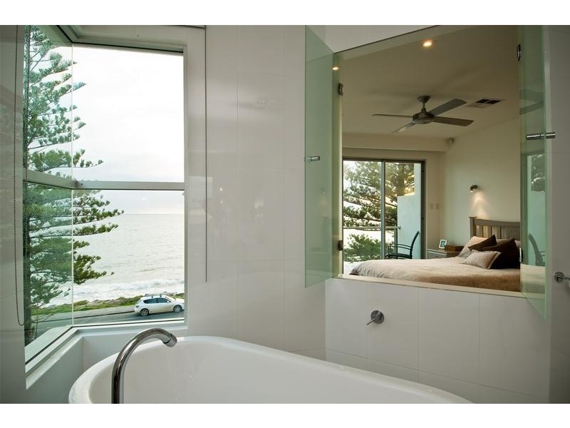 121C Esplanade, Brighton SA 5048