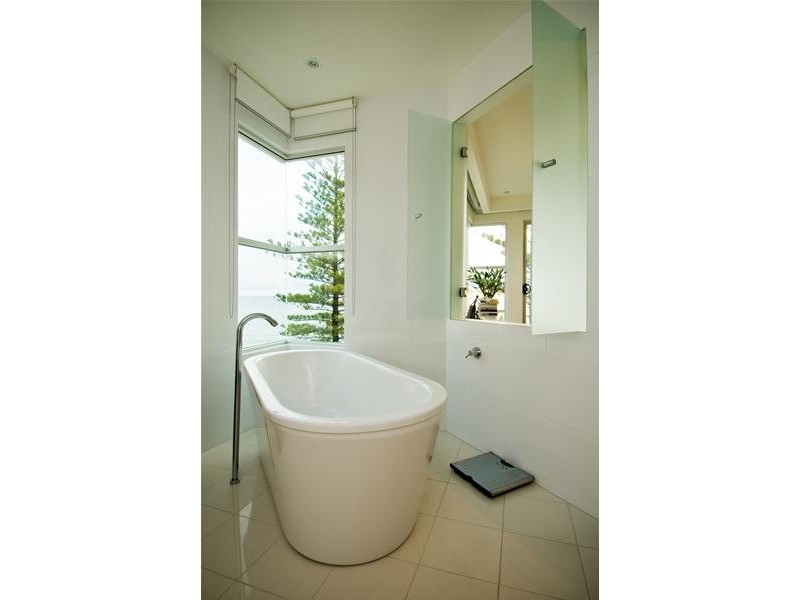 121C Esplanade, Brighton SA 5048