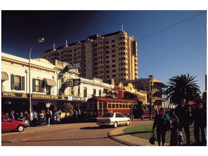 10/37 Pier Street, Glenelg SA 5045