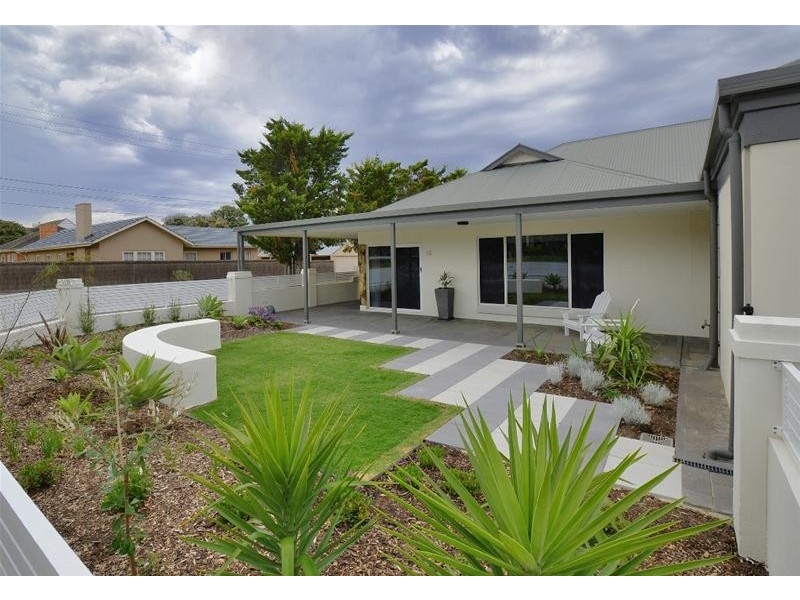 16 Richardson Avenue, Glenelg North SA 5045