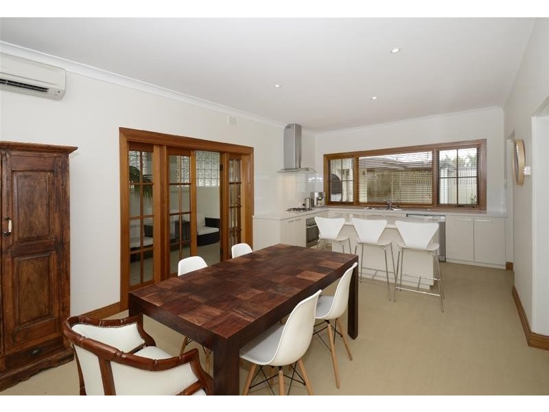 16 Richardson Avenue, Glenelg North SA 5045