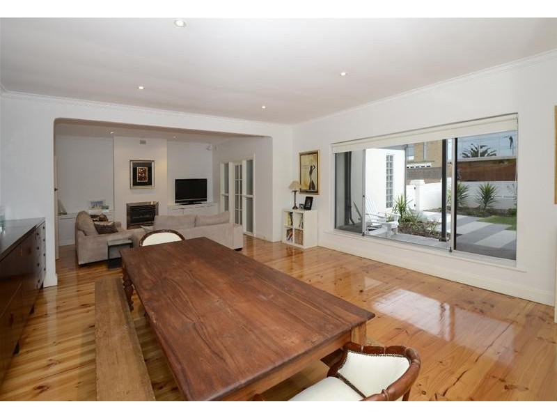 16 Richardson Avenue, Glenelg North SA 5045