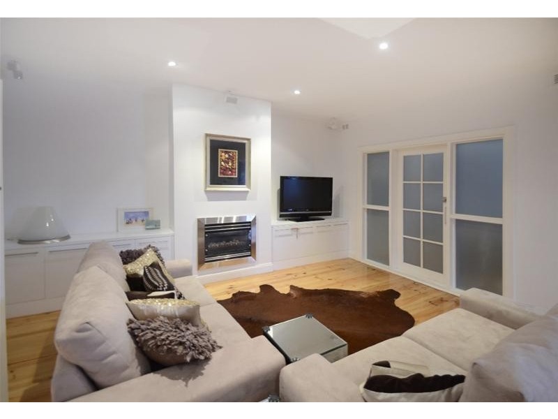 16 Richardson Avenue, Glenelg North SA 5045