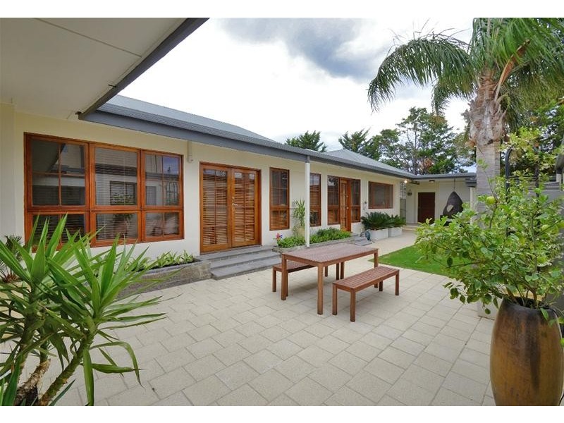 16 Richardson Avenue, Glenelg North SA 5045