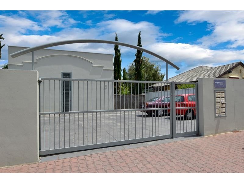 10/2 Crosby Street, South Brighton SA 5048