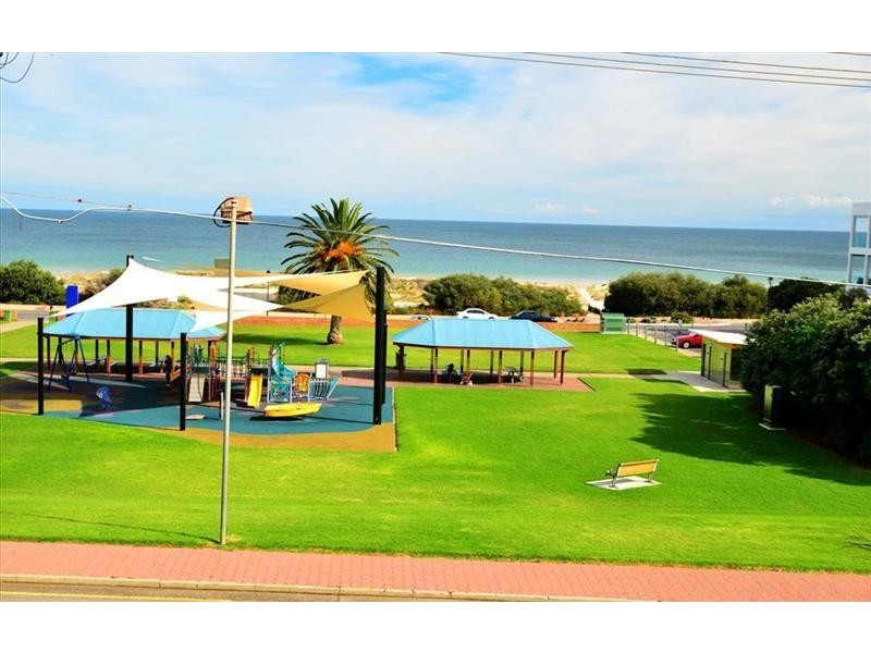 10/2 Crosby Street, South Brighton SA 5048