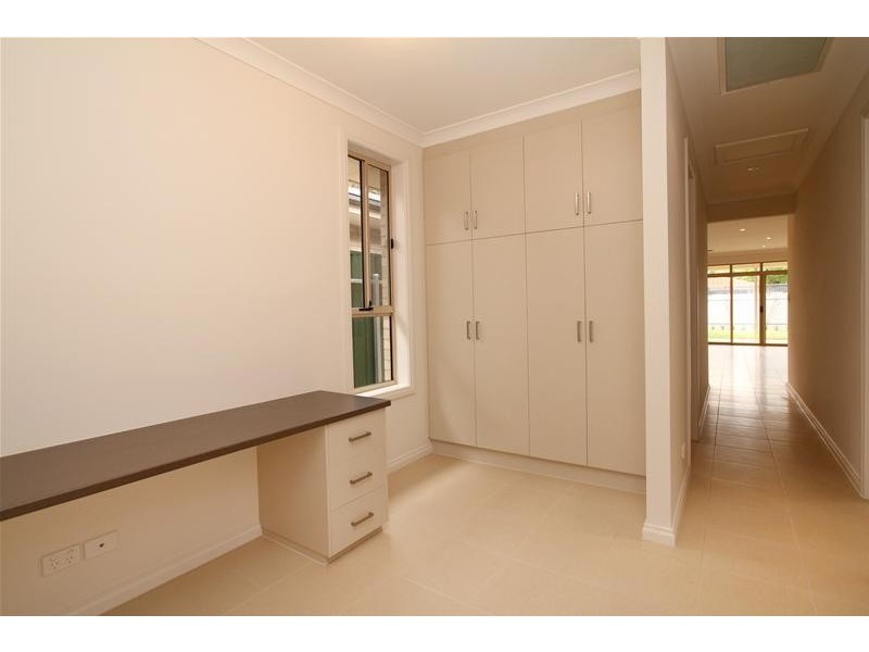 10 Parkwood Grove, Mitchell Park SA 5043