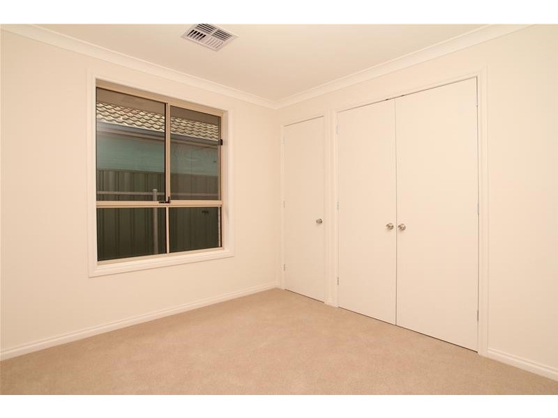 10 Parkwood Grove, Mitchell Park SA 5043