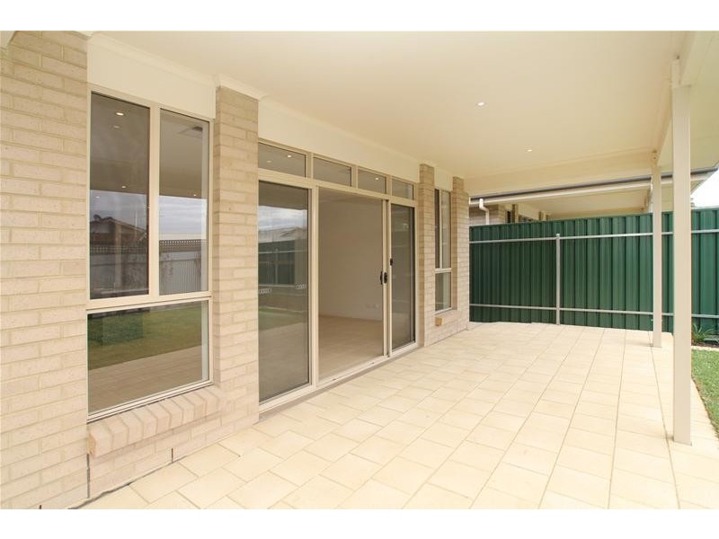 10 Parkwood Grove, Mitchell Park SA 5043