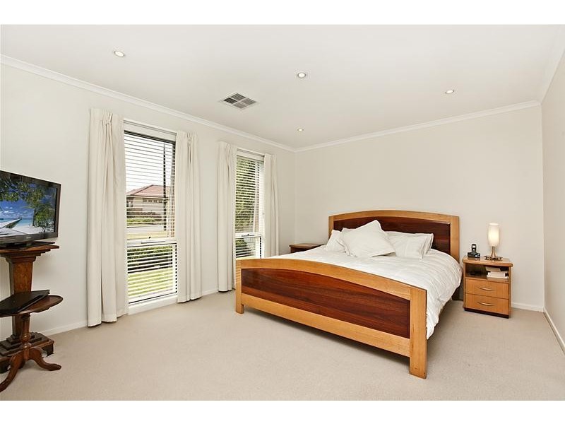 3 Pinnacle Crescent, Flagstaff Hill SA 5159