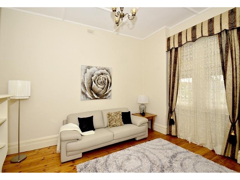 16 Nottingham Crescent, Glandore SA 5037