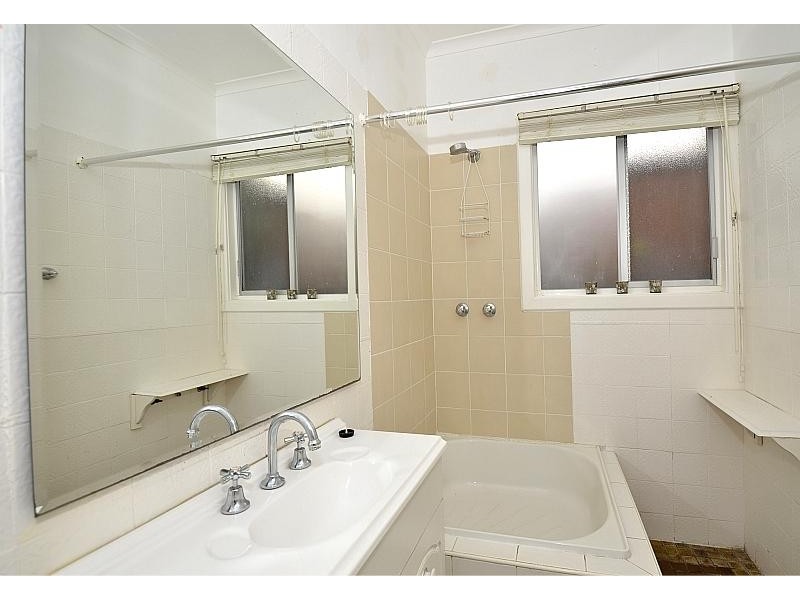 16 Nottingham Crescent, Glandore SA 5037