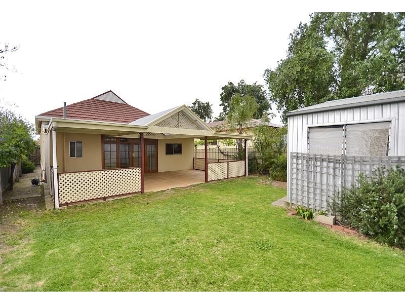 16 Nottingham Crescent, Glandore SA 5037
