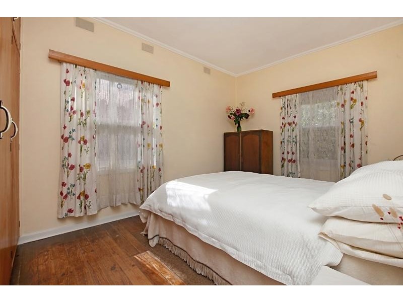 2 Torquay Road, Sturt SA 5047