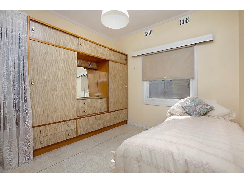 2 Torquay Road, Sturt SA 5047