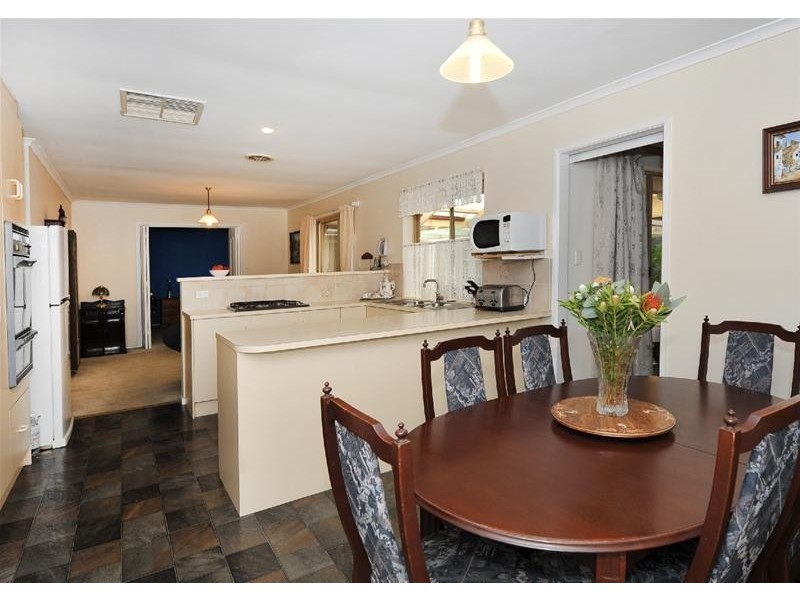 9 Leichardt Street, Woodcroft SA 5162