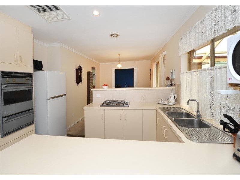 9 Leichardt Street, Woodcroft SA 5162