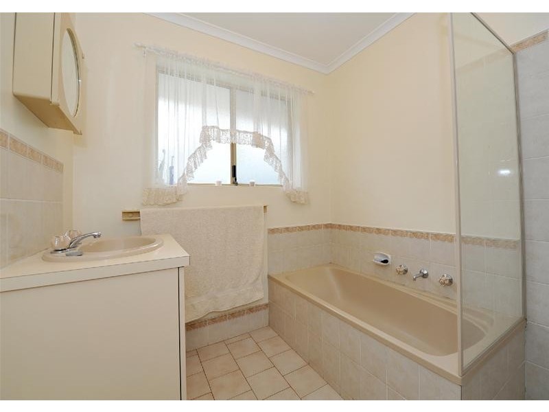 9 Leichardt Street, Woodcroft SA 5162