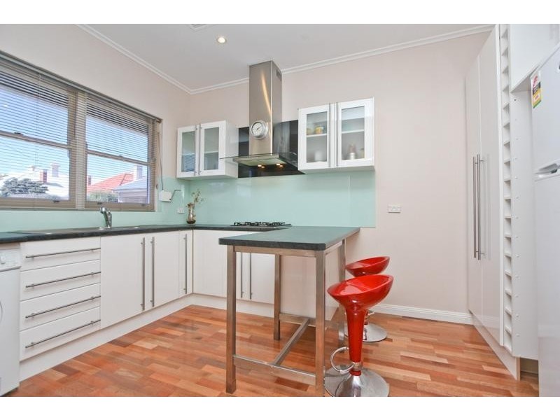 9/1a Olive Street, Glenelg SA 5045