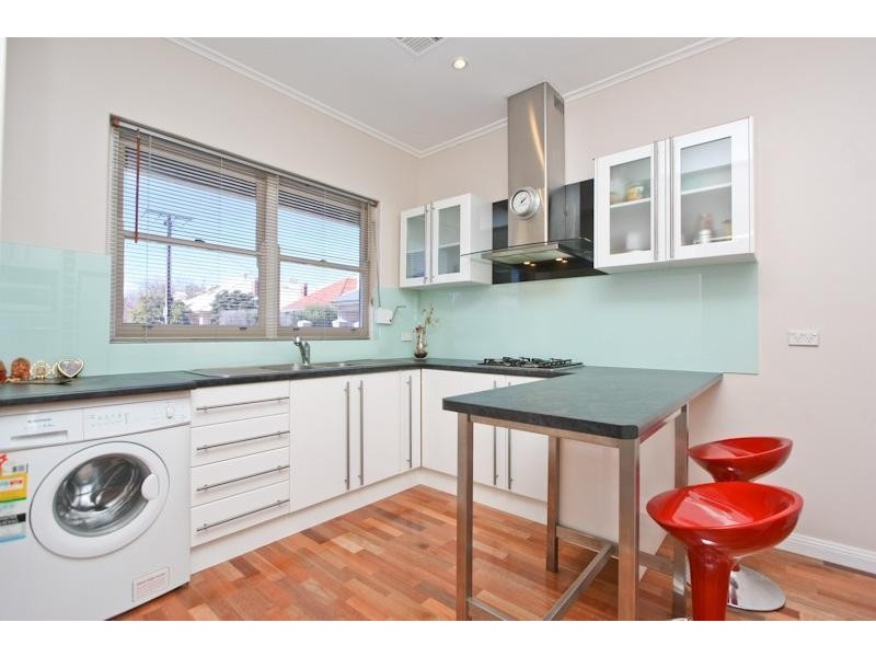 9/1a Olive Street, Glenelg SA 5045
