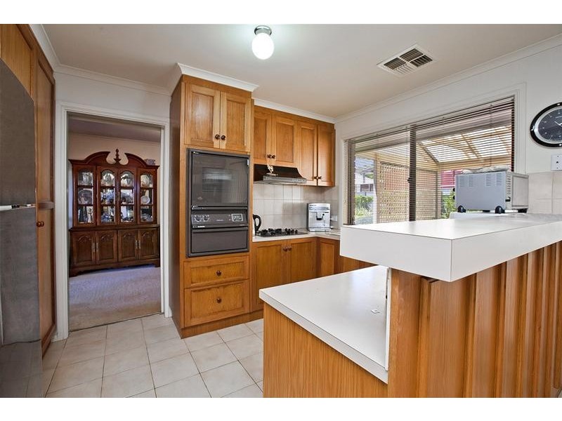 46 Coorabie Crescent, Hallett Cove SA 5158