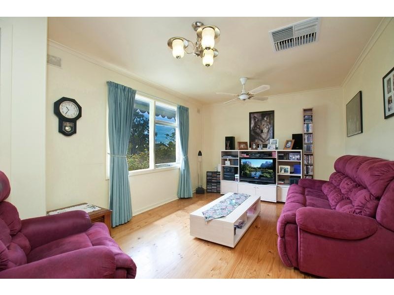 11 Adrian Street, Christie Downs SA 5164