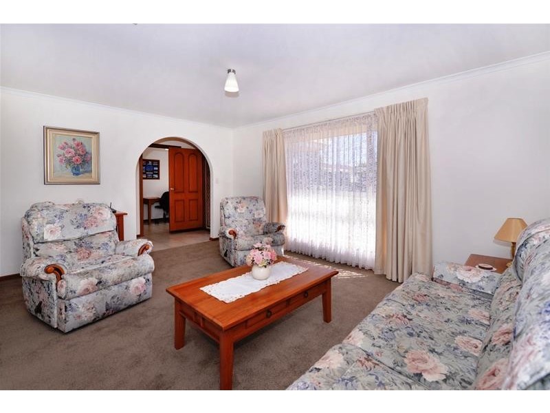 6 Hartog Street, Woodcroft SA 5162