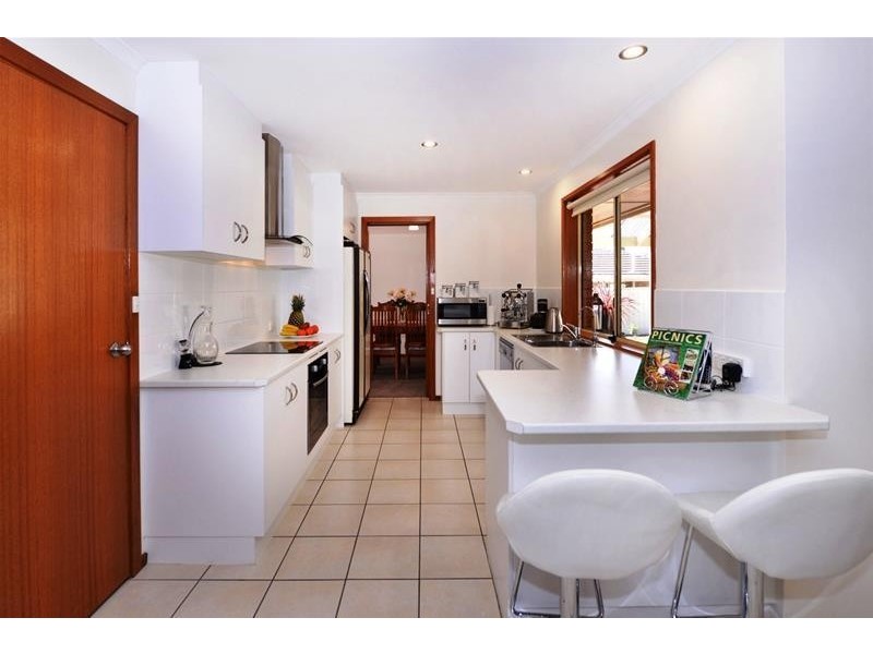 6 Hartog Street, Woodcroft SA 5162