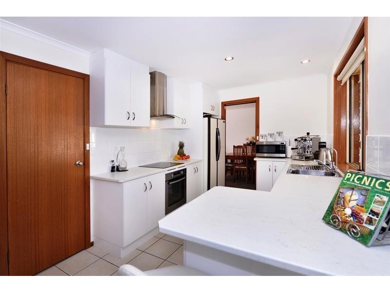 6 Hartog Street, Woodcroft SA 5162