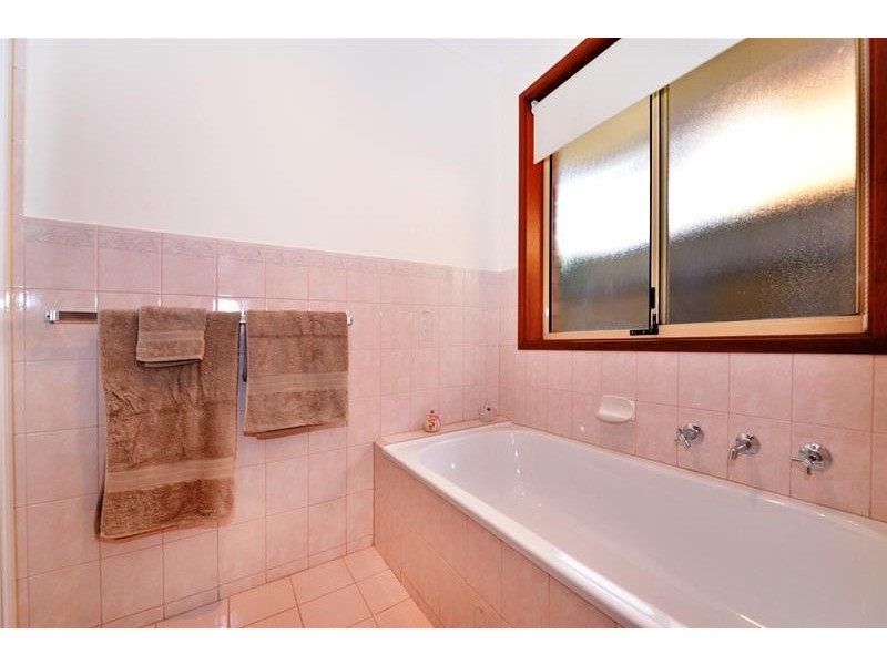 6 Hartog Street, Woodcroft SA 5162