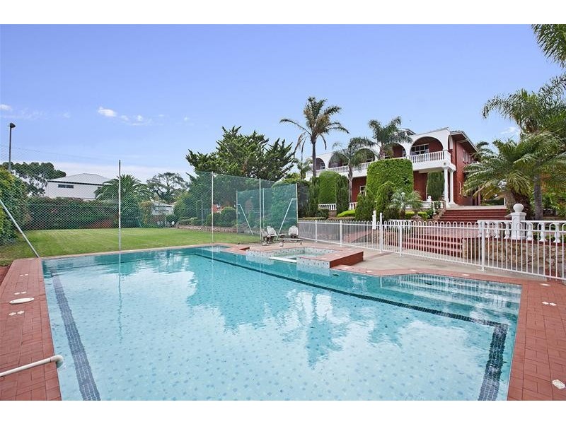 4 Bungey Avenue, Somerton Park SA 5044