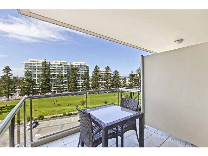 427/16 Holdfast Promenade, Glenelg SA 5045